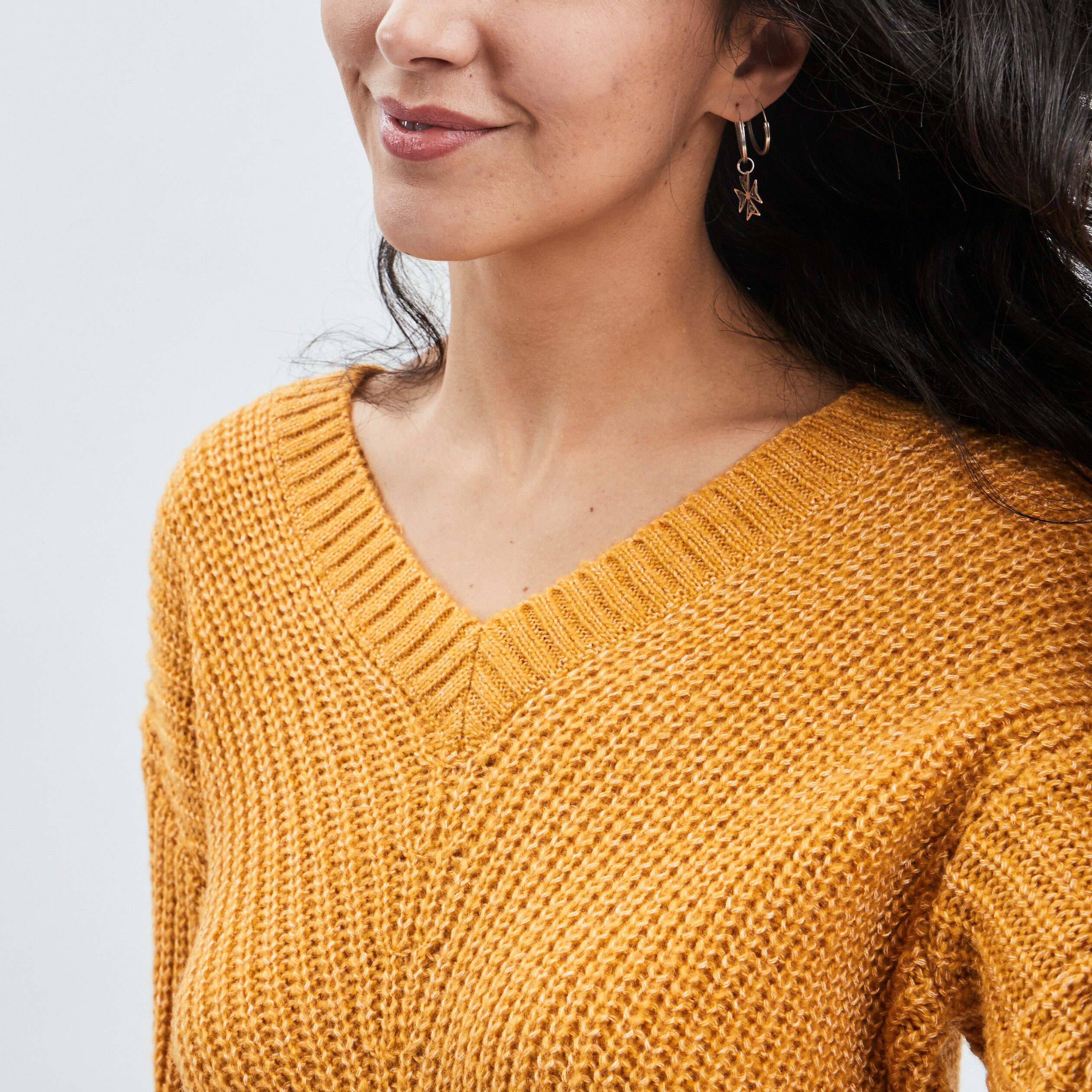 Pull col en V jaune moutarde femme | La Halle