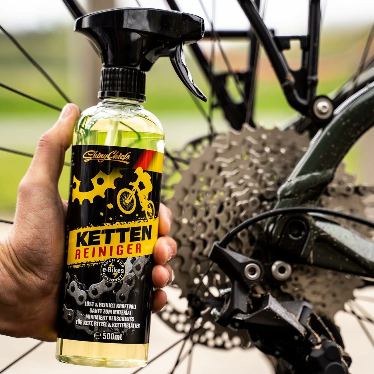 ShinyChiefs BIKE KETTENREINIGER - Kraftvoller Fahrradketten Reiniger - für hartnäckige Ablagerungen 500ml