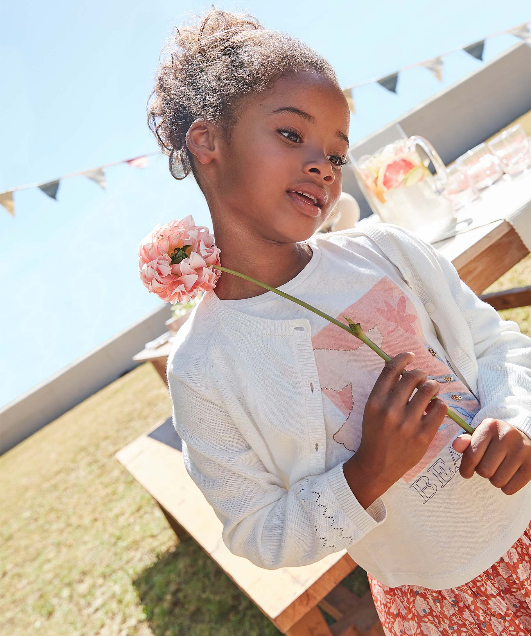 Débardeur fille avec motif pailleté et dos ouvert ecru | GEMO