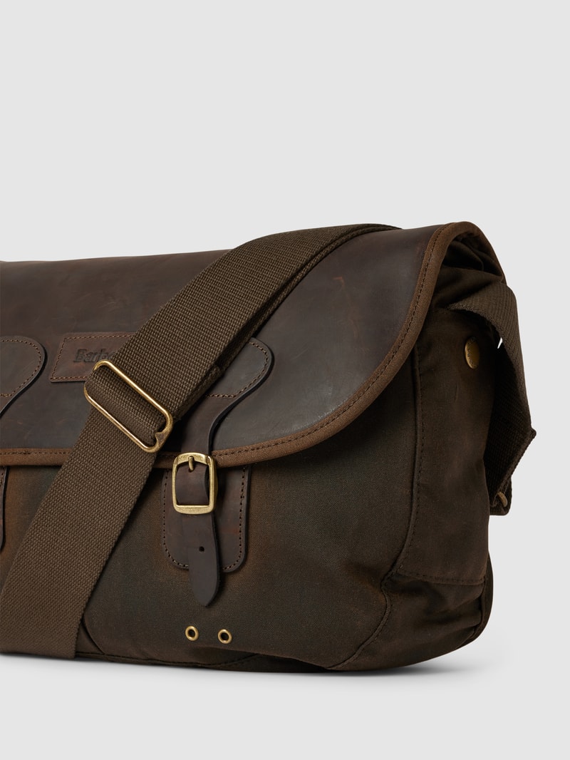 Laptoptasche mit Label-Prägung Modell 'TARRA' in olivgrün