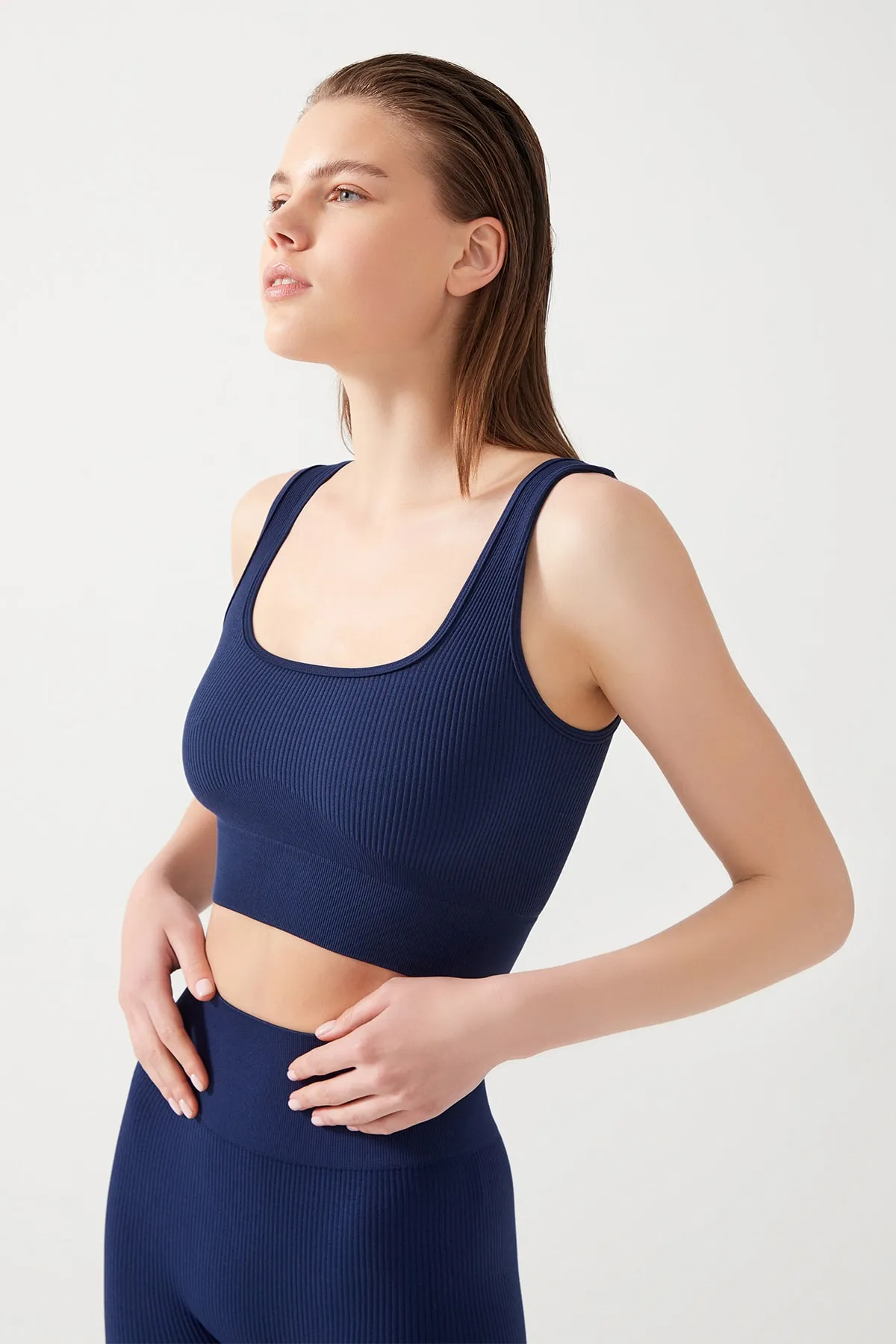 LOS OJOS  Marineblaues, geripptes, bauchfreies Bustier-Top mit quadratischem Ausschnitt für Damen in Marineblau