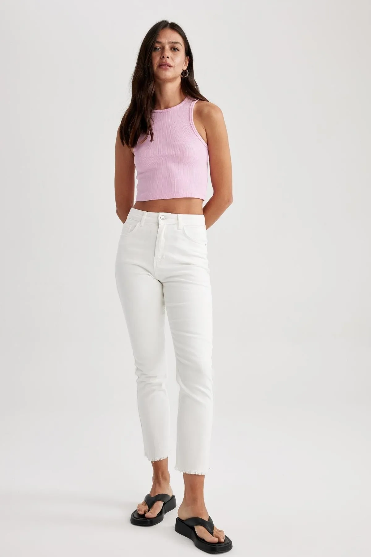 DeFacto  Mary Vintage Straight Fit, hohe Taille, knöchellange Jeanshose mit Cutaway-Bein