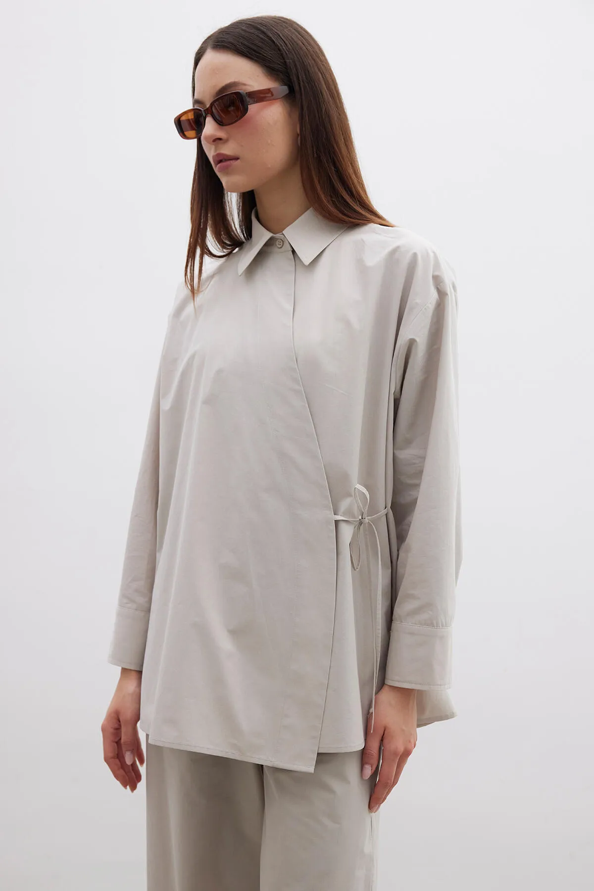 Manuka  GEKREUZTER VERSCHLUSS PREMIUM SHIRT STEIN