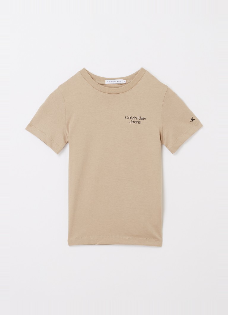 Camiseta Calvin Klein com logotipo
