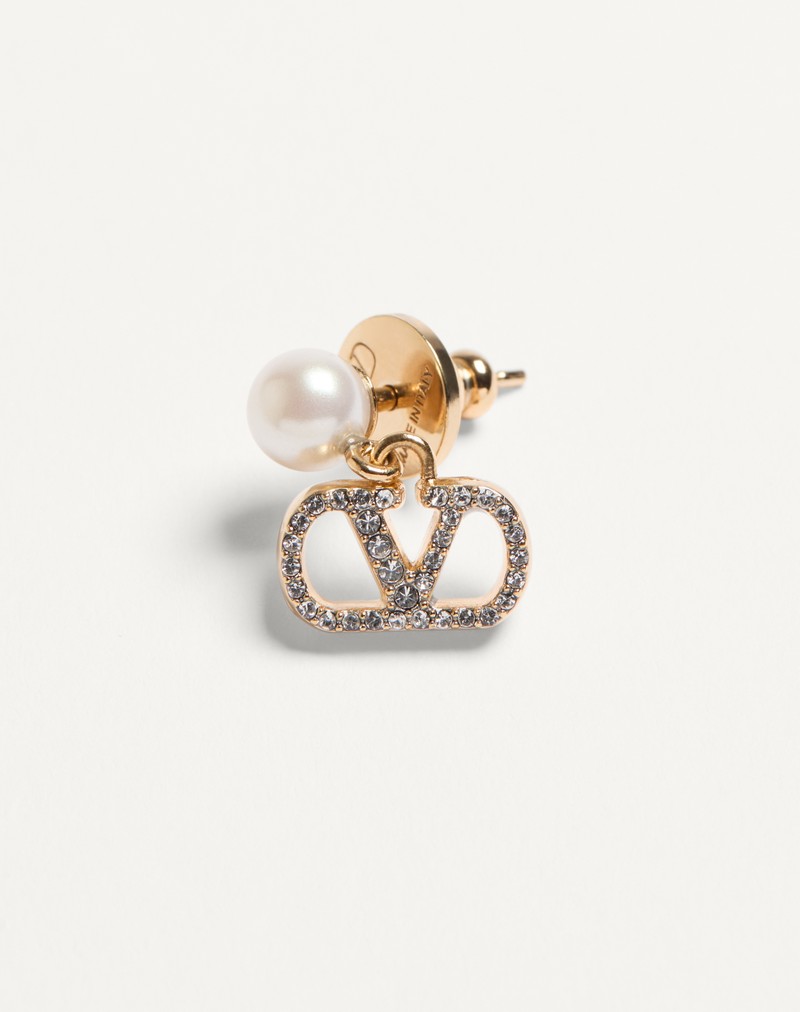 Brincos com a assinatura VLogo em metal, pérolas e cristais Swarovski®