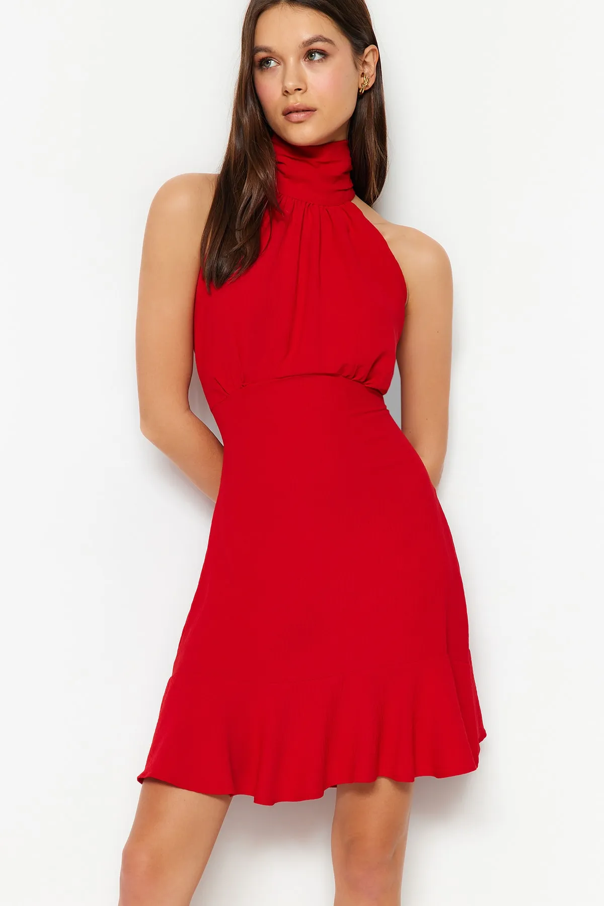 Trendyol Collection  Roter Skaterrock mit Neckholder und gewebtem Kleid TWOSS21EL1538