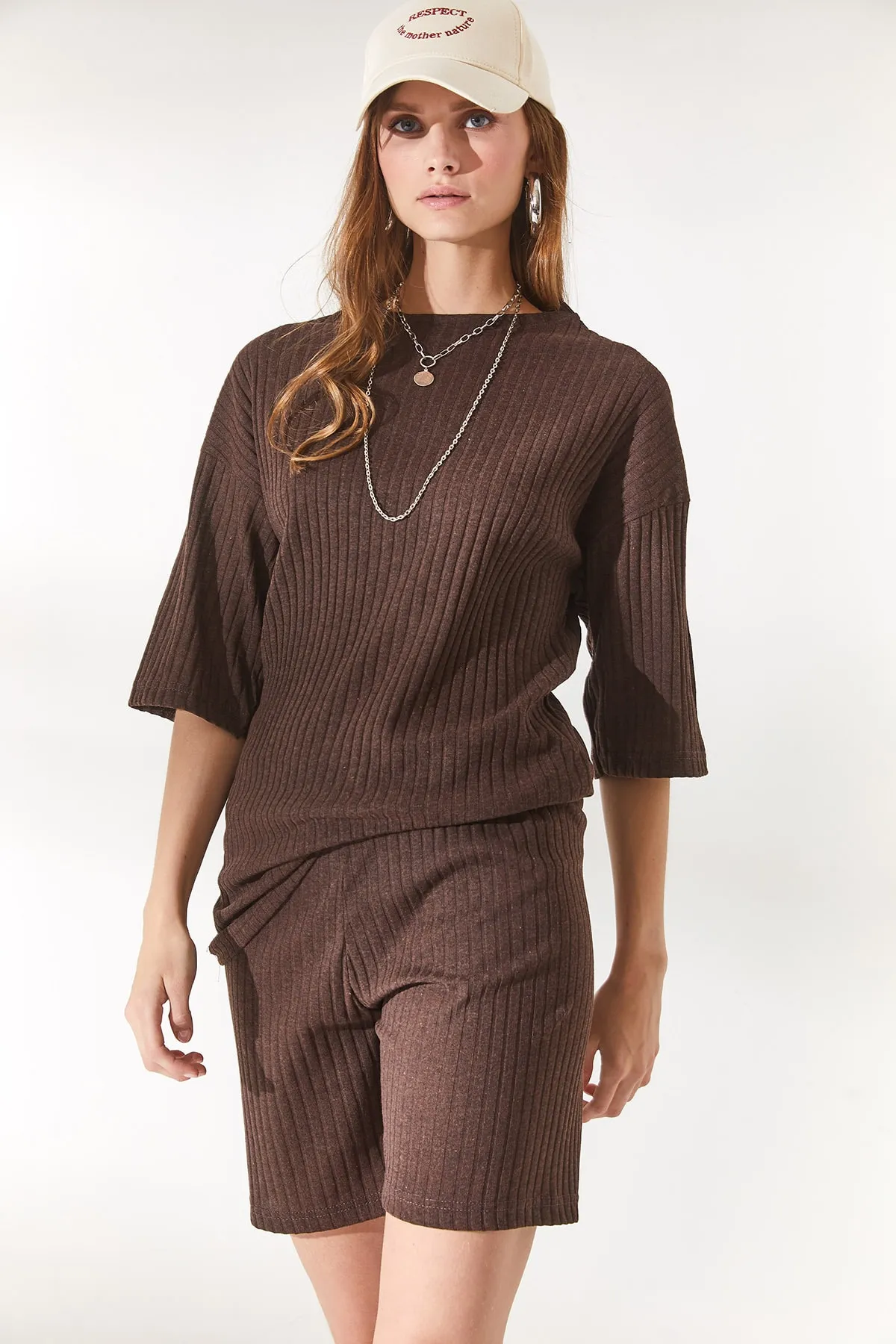 Olalook  Damen Bitterbraunes Unterteil, kurze Strumpfhose, Oberteil, lockere Bluse, Set TKM-19000200