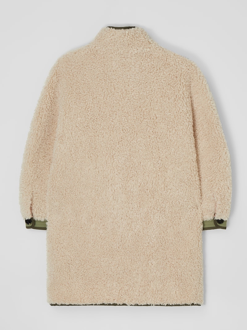 Mantel aus Teddyfell in sand