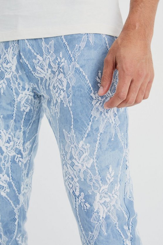 Slim-Fit Schlagjeans mit Spitzen-Overlay