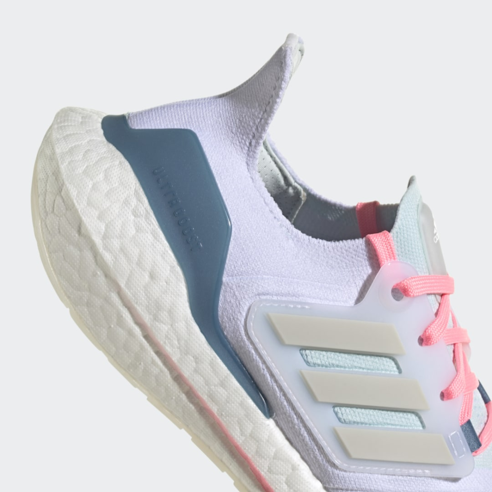 adidas Ultraboost 22 GX5929 / weiss