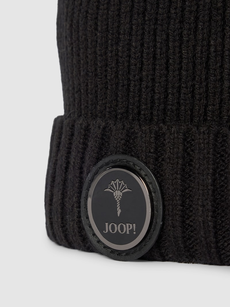 Beanie mit Label-Patch Modell 'Francis' in schwarz