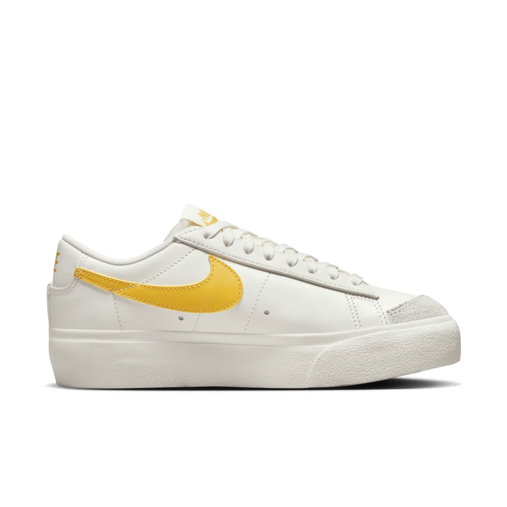 Nike Blazer Low Platform DJ0292-111 / weiss