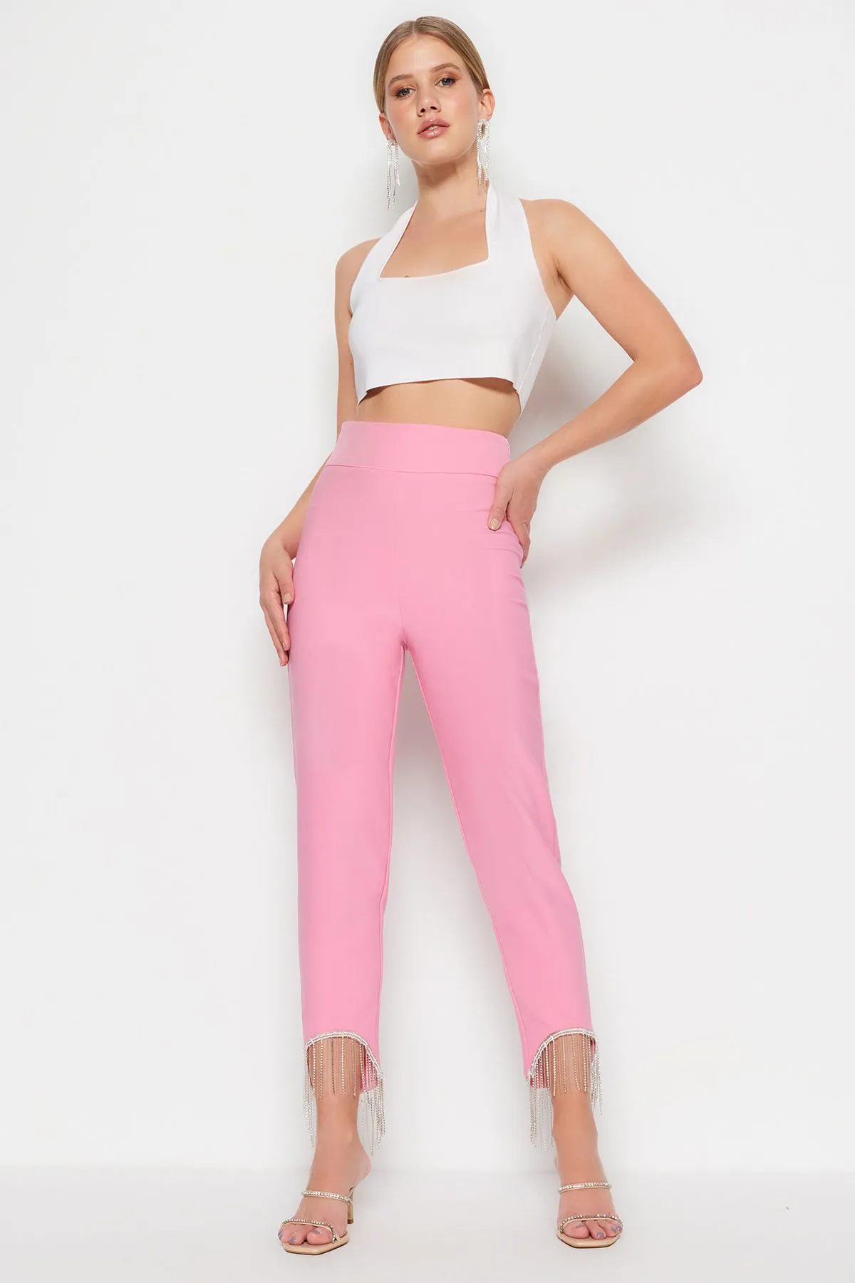 Trendyol Collection  Hellrosa Hose mit Accessoire-Details TPRSS20PL0106