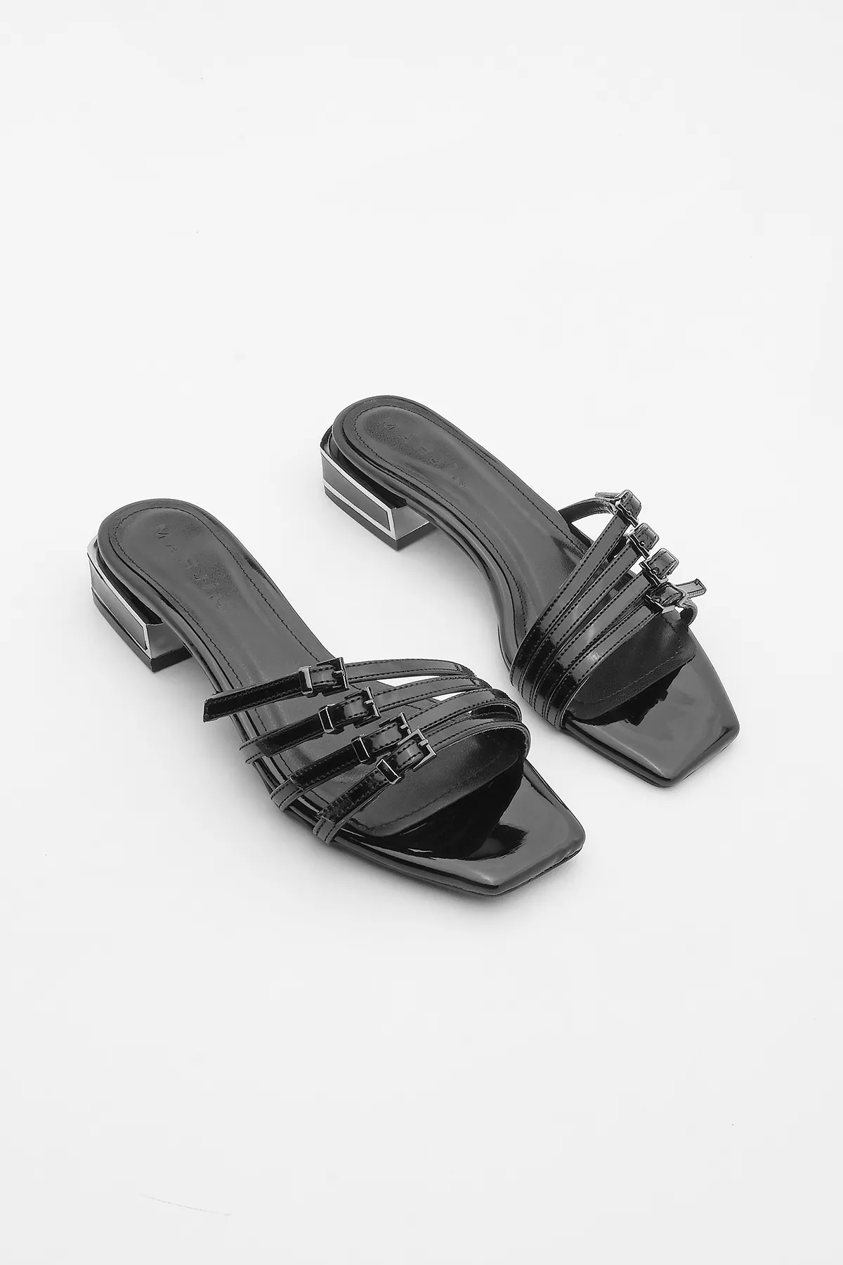 Marjin  Damen Hausschuhe mit stumpfer Spitze und Absatz Leykes Schwarz