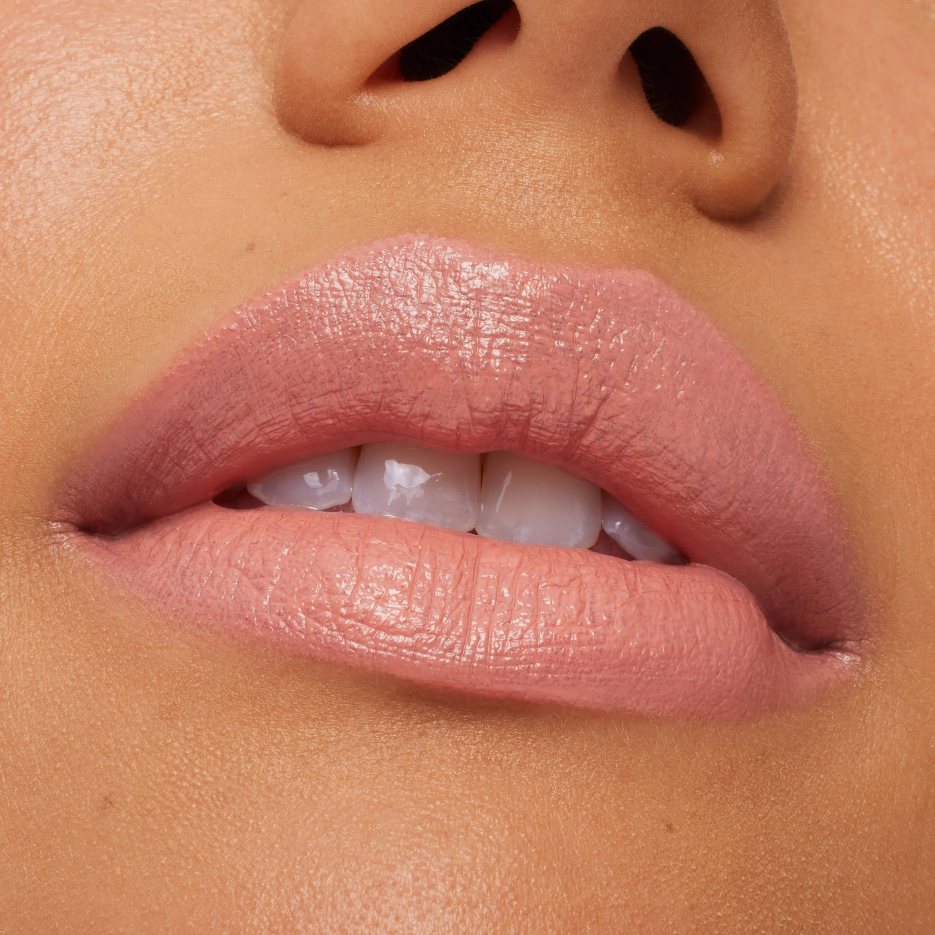 „Rossetti M·A·CXIMAL SLEEK SATIN“ LŪPŲ DAŽAI – „Rossetto“