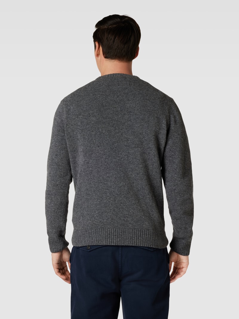 Strickpullover mit Label-Patch in anthrazit