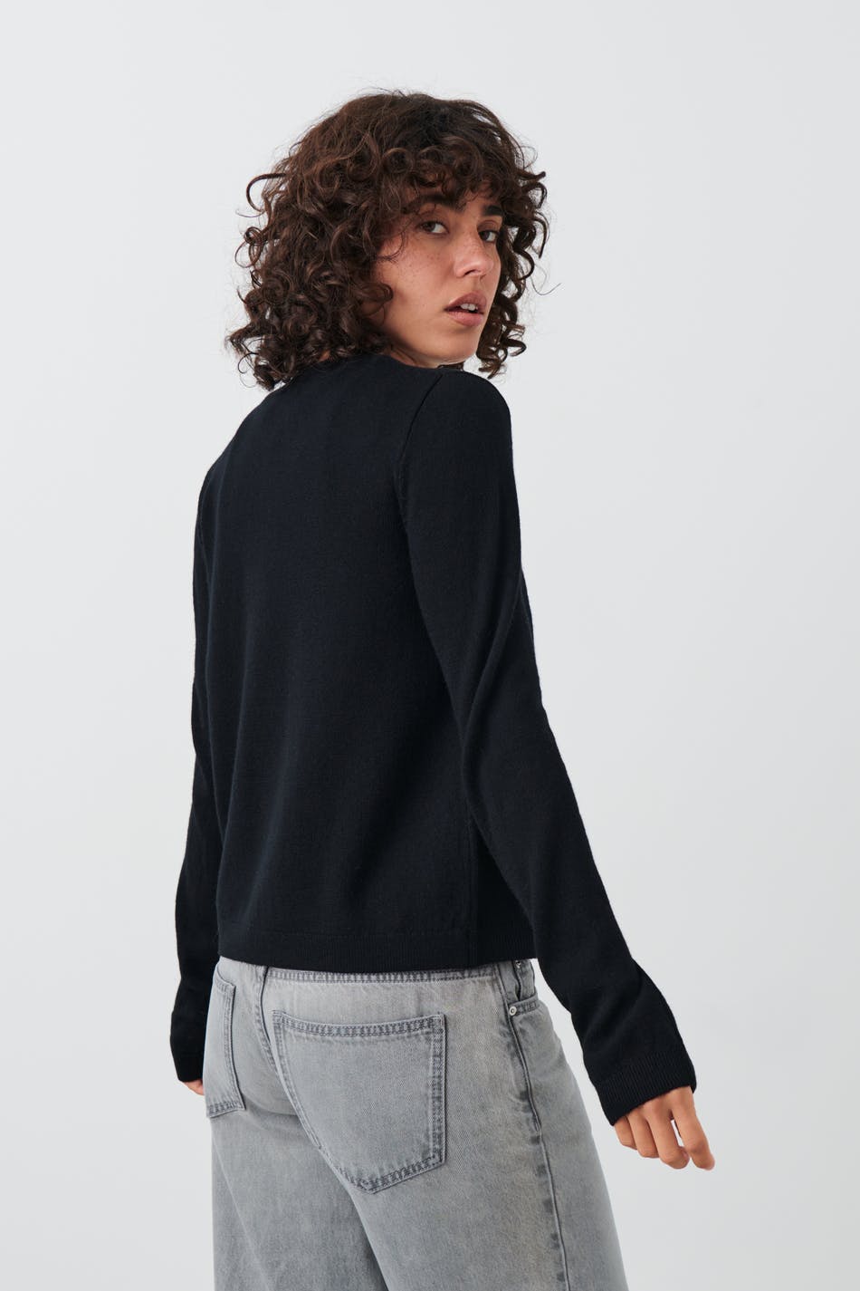 Fine knitted wool cardigan