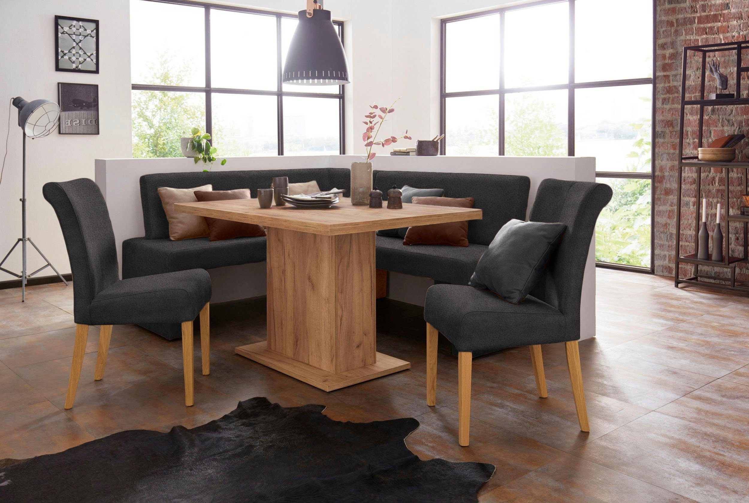 Home affaire 4-Fußstuhl Barcelona (Set, 2 St), Stuhlbeine aus Massivholz, Sitz und Rücken gepolstert
