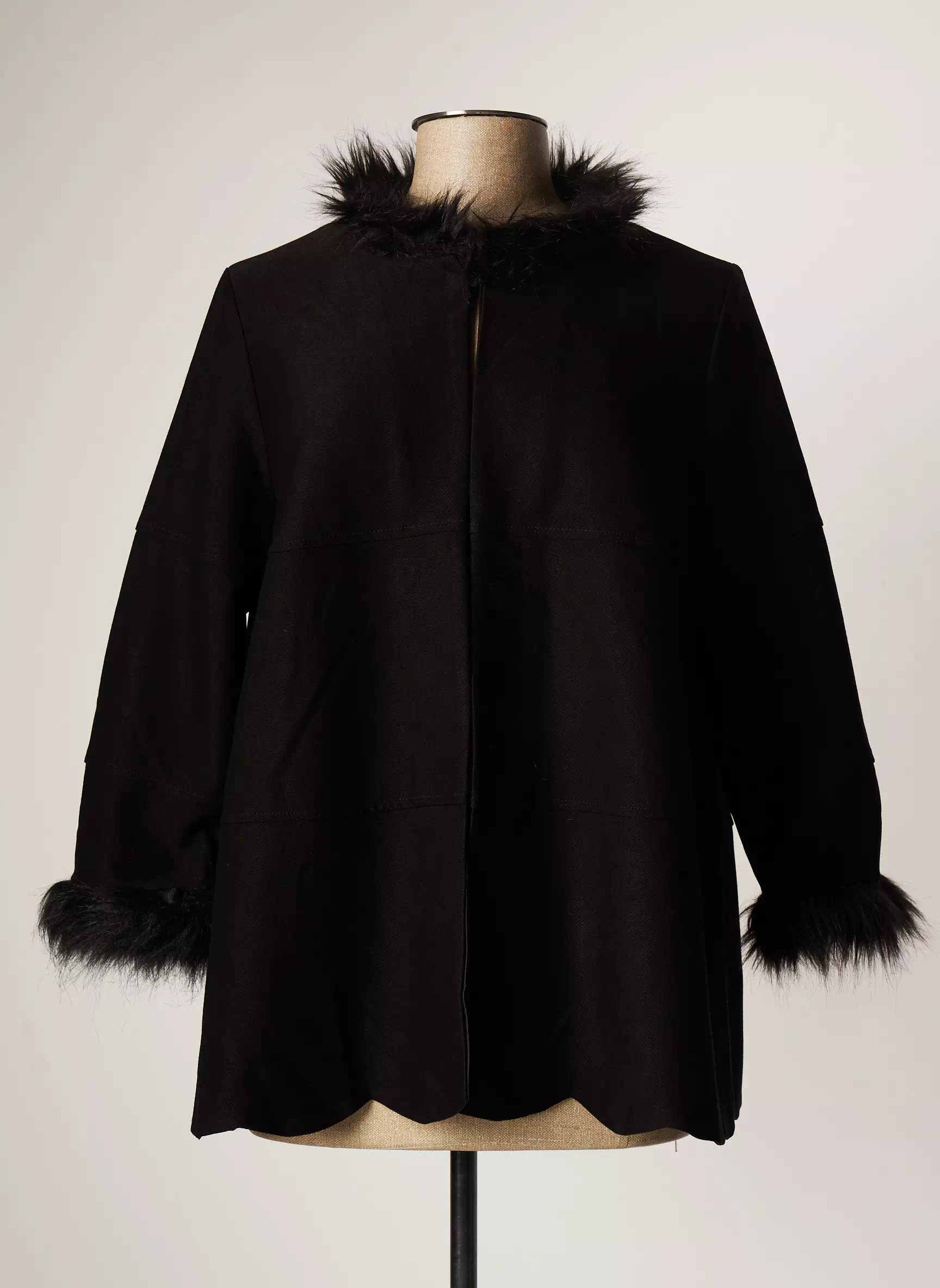 Poupee Chic Vestecasual Femme couleur noir