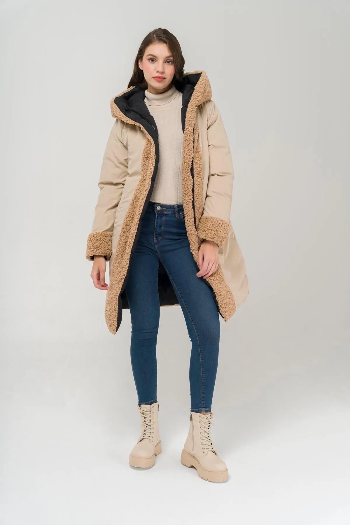 Olcay  Doppelseitige Fleece-Pufferjacke mit Kapuze, Schwarz-Stein 6491