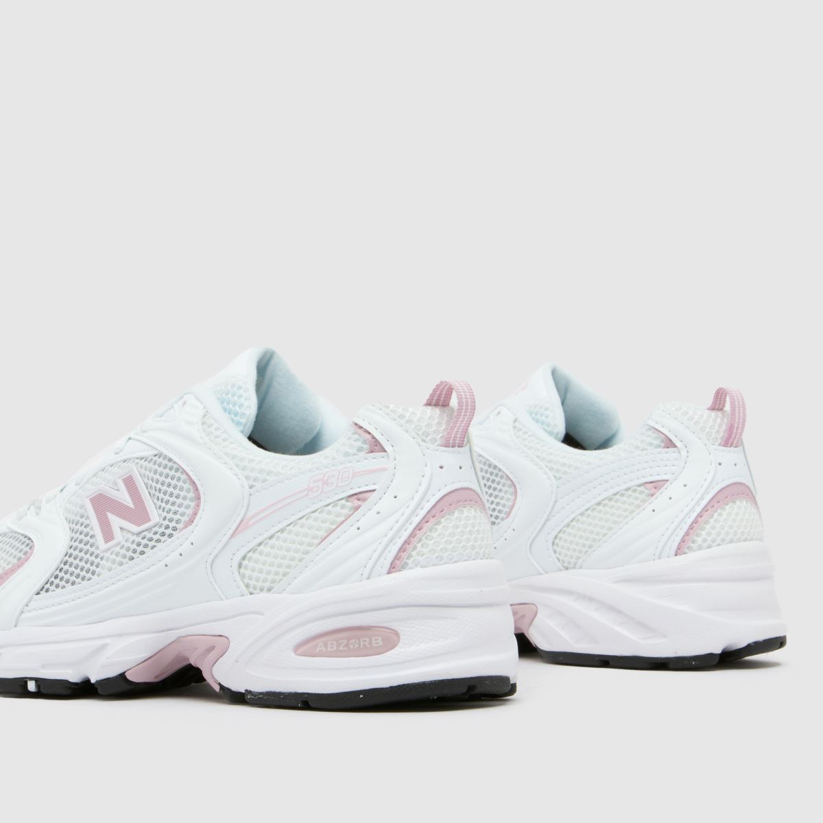 New Balance 530 träningsskor i vitt och rosa