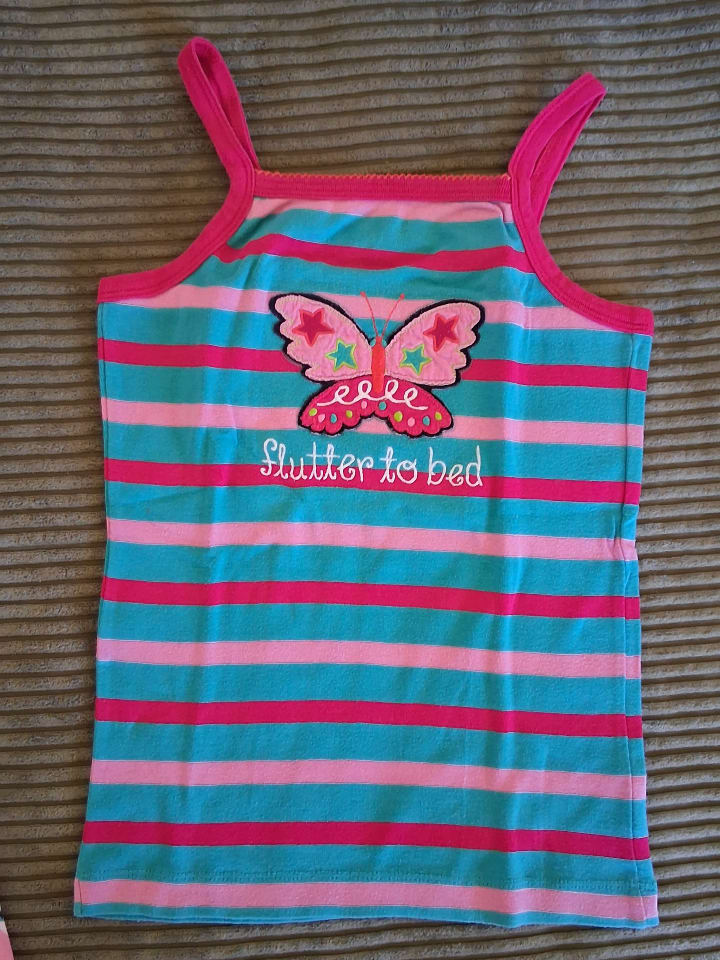 Hatley 🦋 Pyjama ⭐ kurzer Schlafanzug ⭐ Blau Rosa 🦋 Schmetterling 🦋 ...er wurde gerne getragen... Waschspuren vorhanden... sonst noch in einem guten Zustand günstig kaufen 128