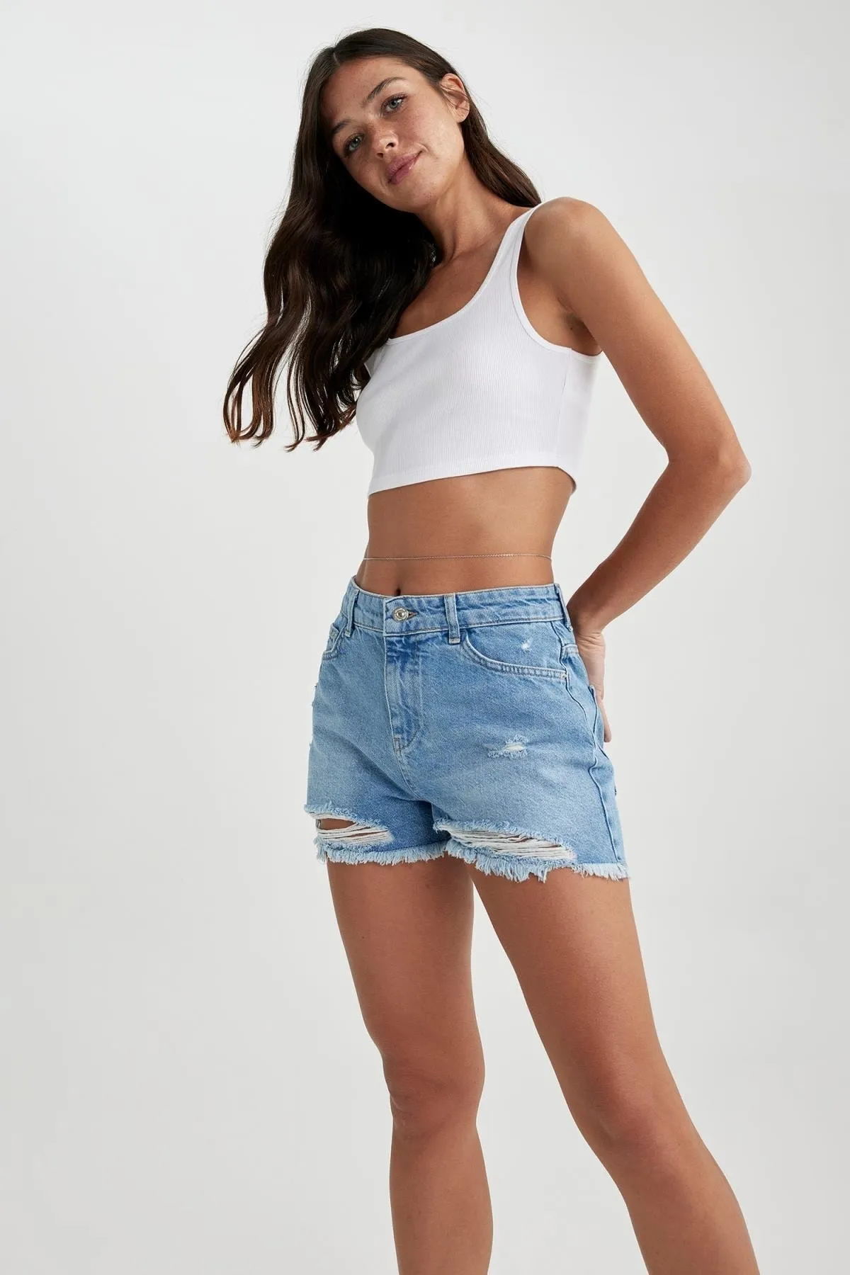 DeFacto  Jeansshorts mit hoher Taille und Cut-Outs am Bein, 100 % Baumwolle, A2605ax23sm