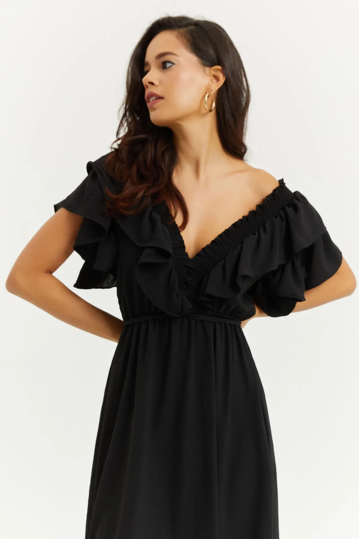 Cool & Sexy  Schwarzes Damen-Volantkleid mit V-Ausschnitt vorne und hinten KS113