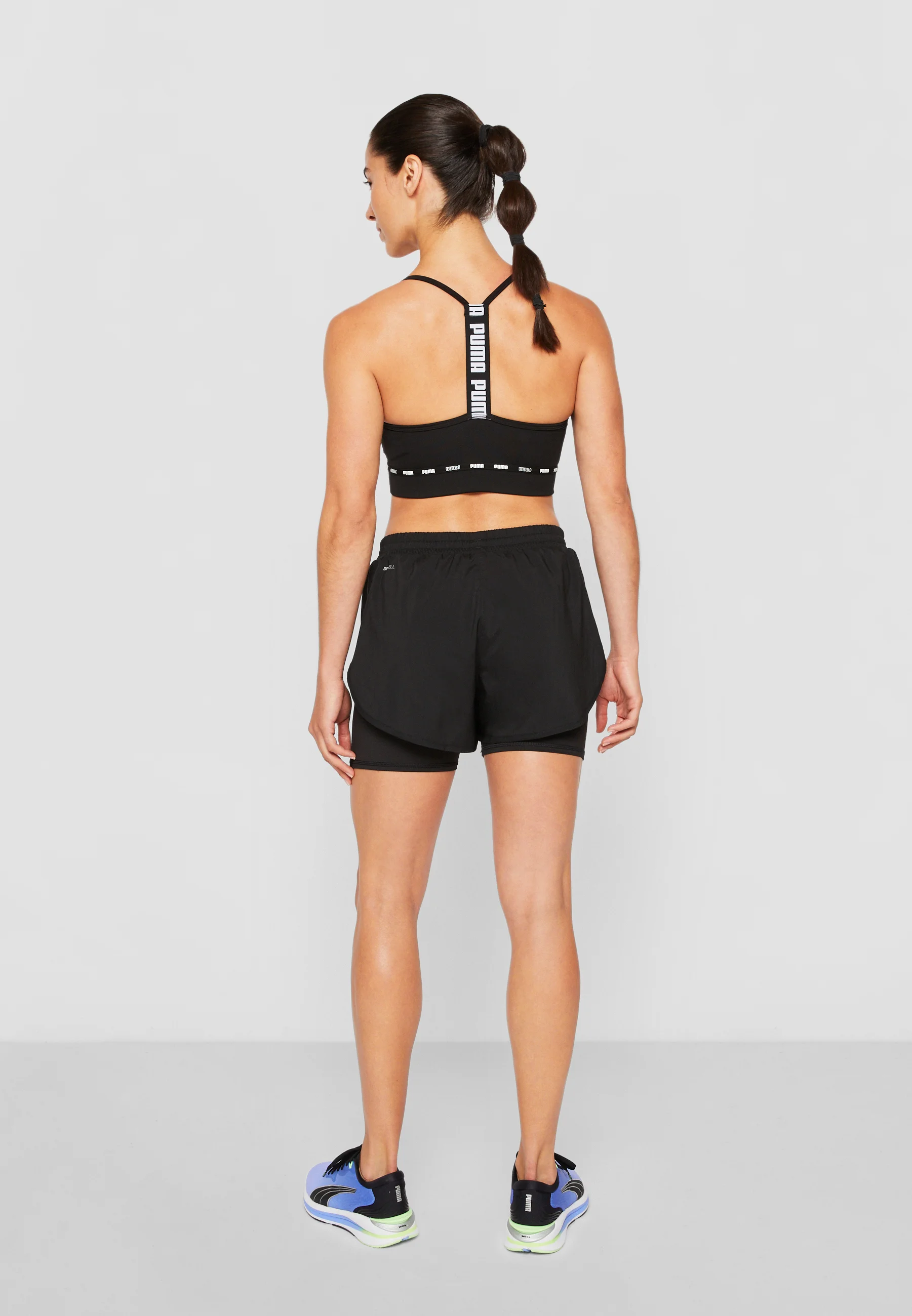 Puma RUN FAVORITE SHORT - Pantalones cortos deportivos