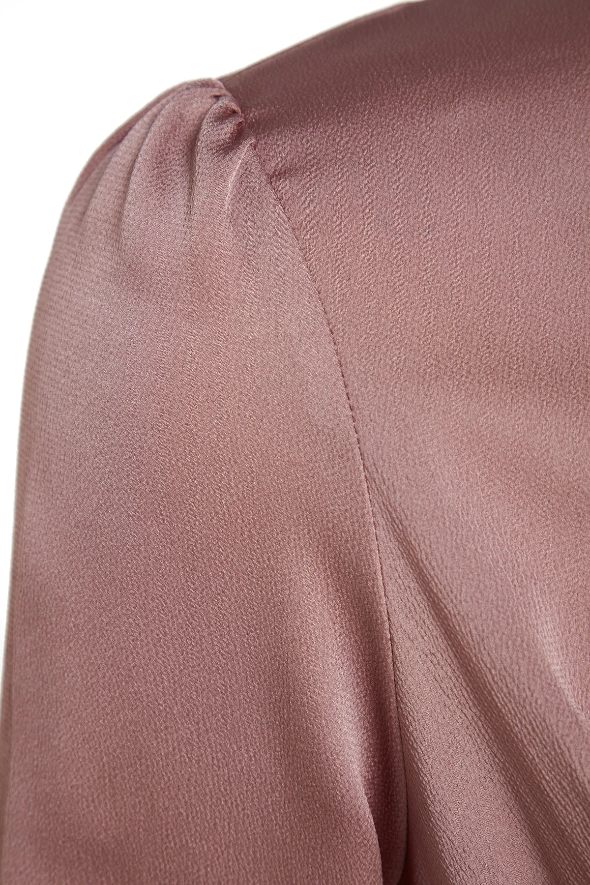 Trendyol Modest  Rosa Satin-Abendkleid mit überkreuzten Bindedetails TCTAW22EB0105