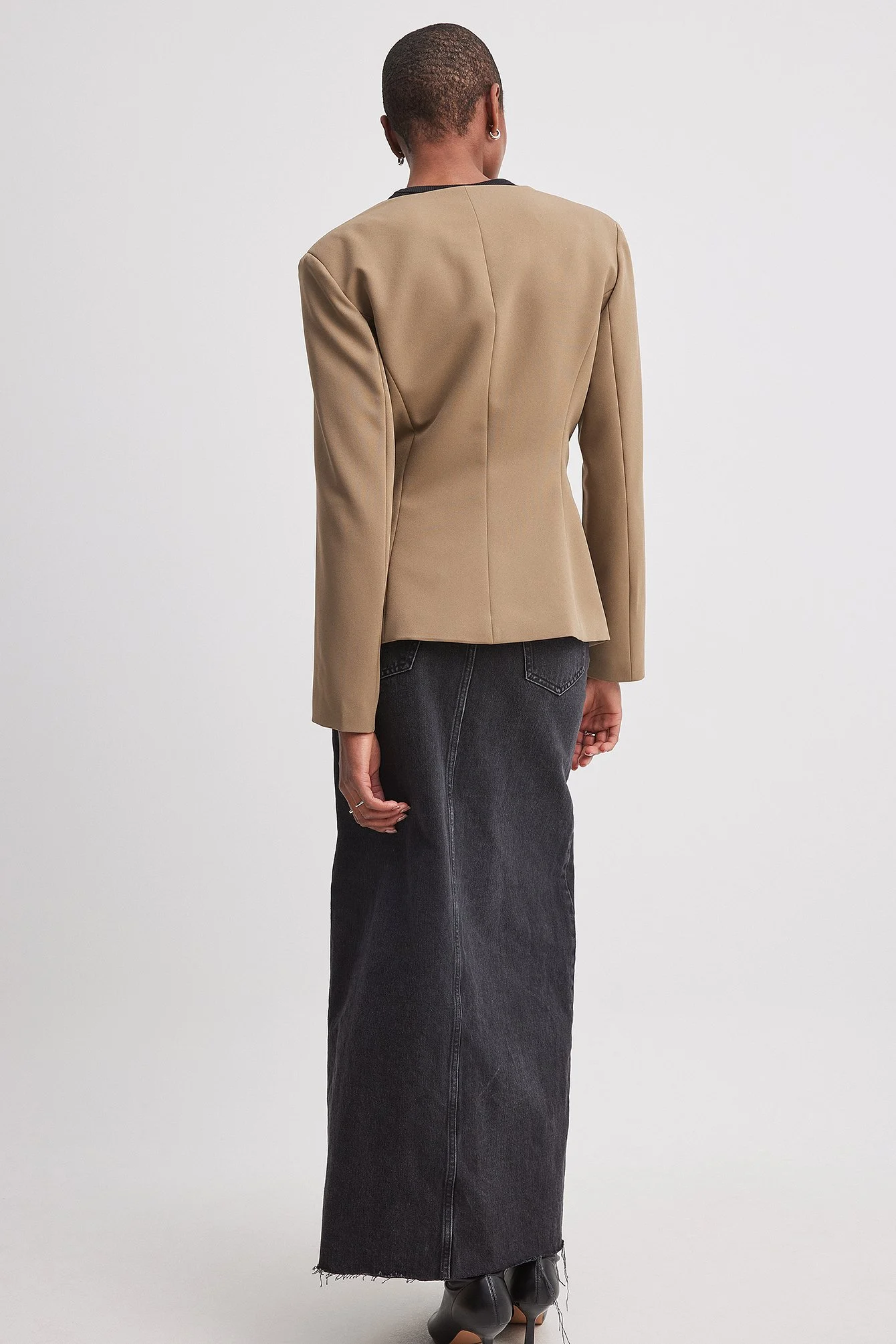 Taillierter Blazer ohne Revers