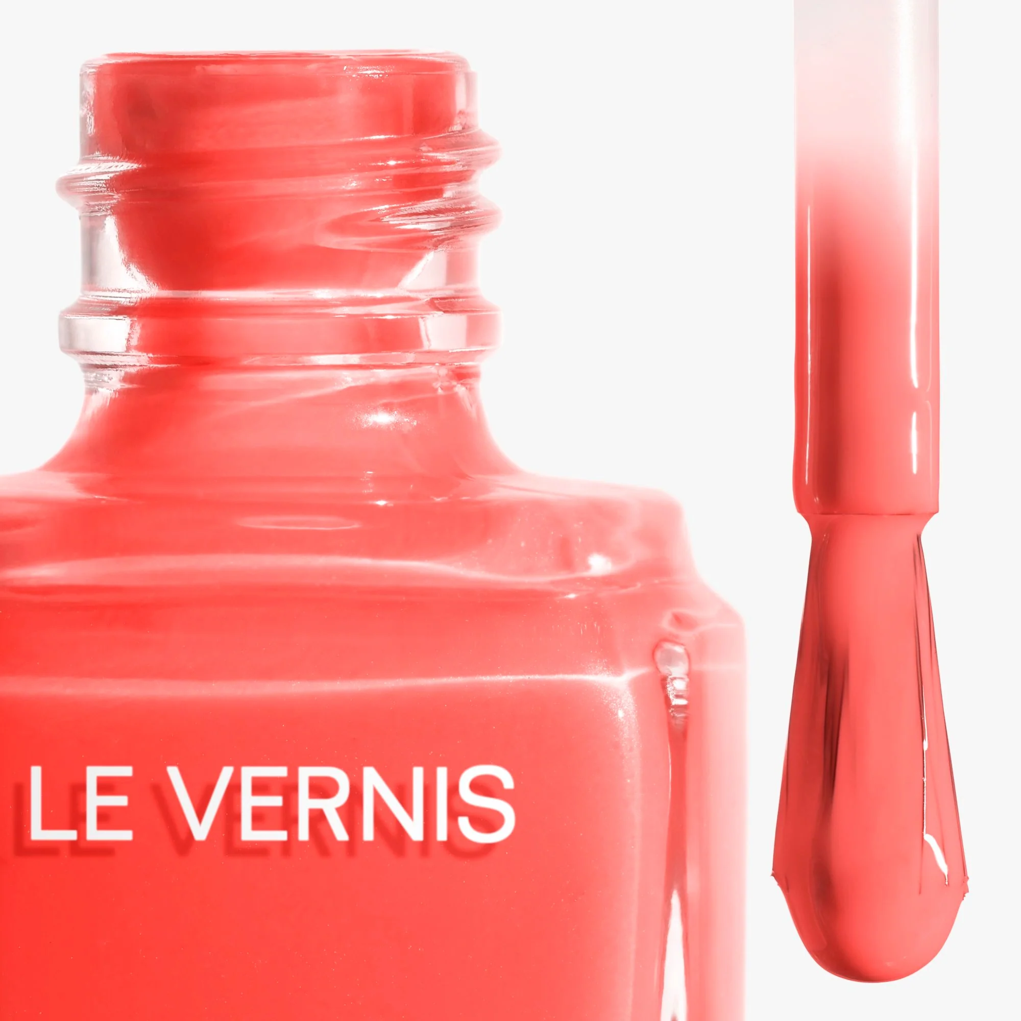 LE VERNIS - COLOR Y BRILLO DURADEROS