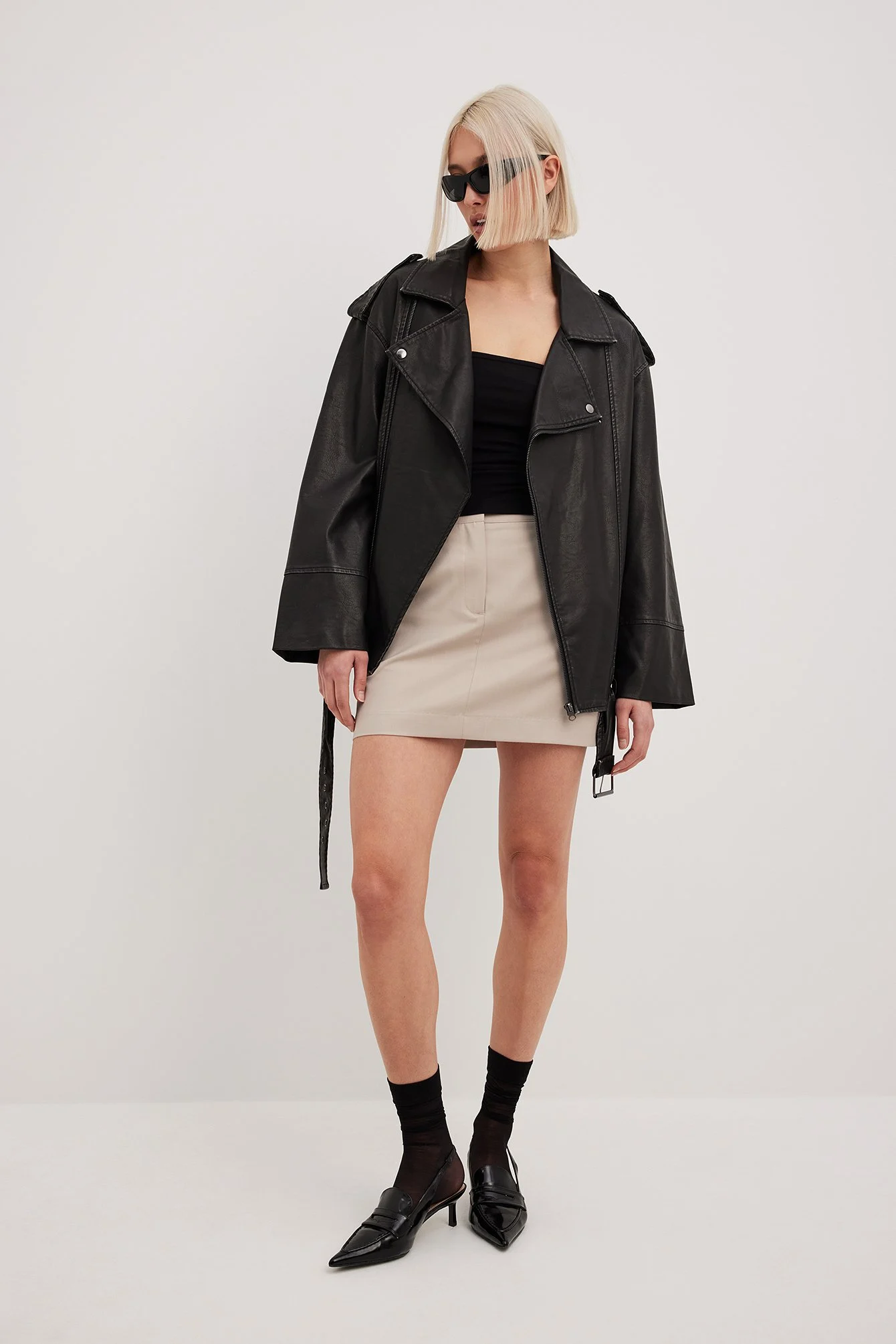 Taillierter Minirock mit mittelhoher Taille