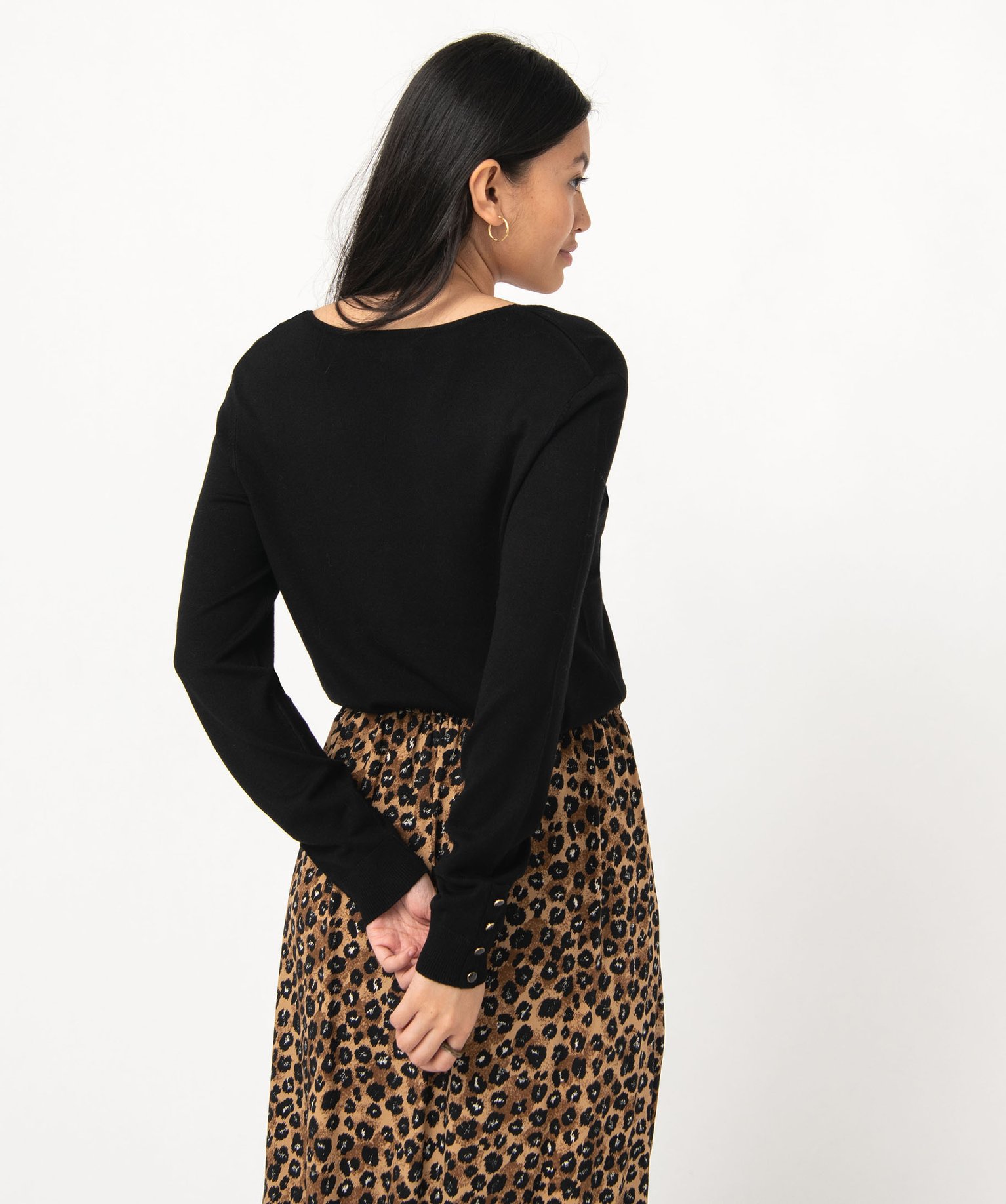 Pull en maille fine à col V et boutons fantaisie femme noir | GEMO