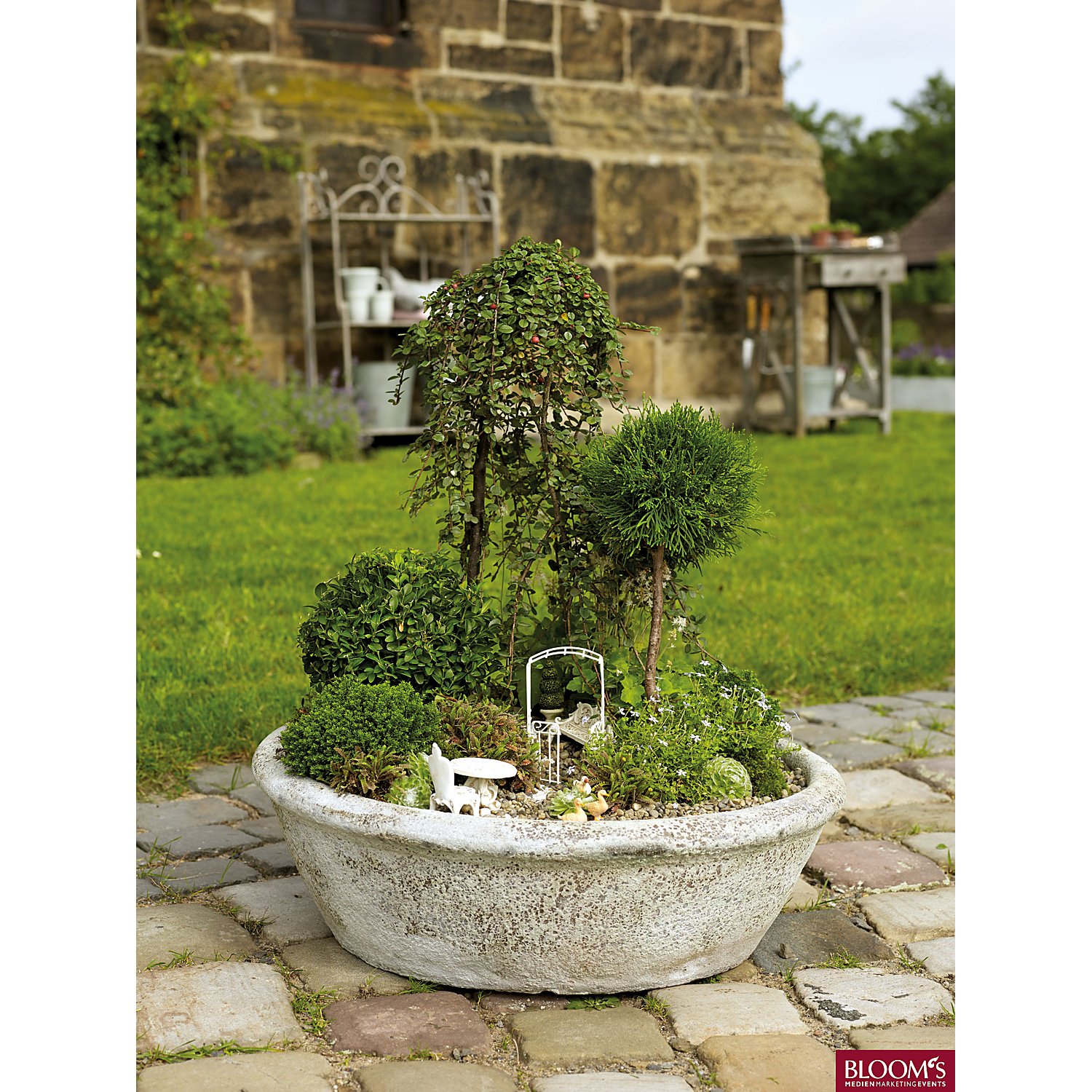 Bogen mit Gartenwerkzeug aus Metall, 17 x 9,5 cm