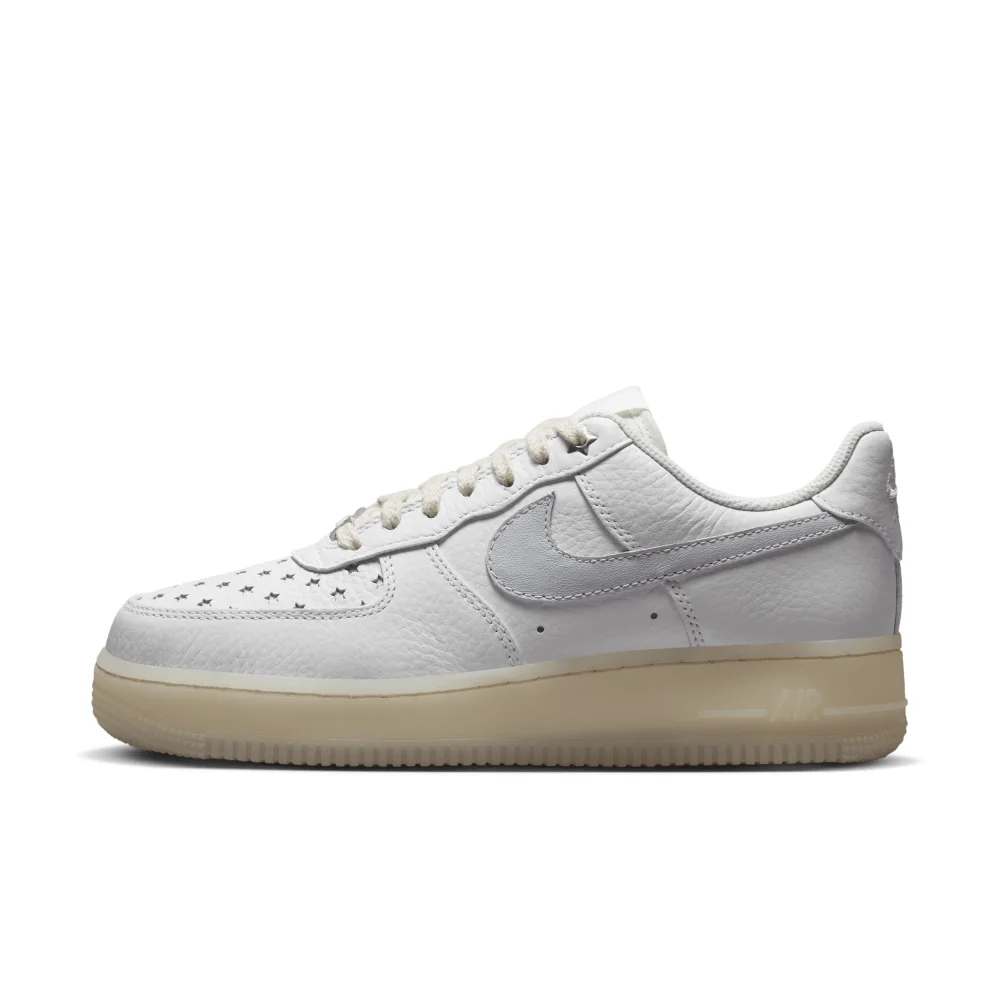 Nike Air Force 1 Wmns 07 FD0793 100 / weiss