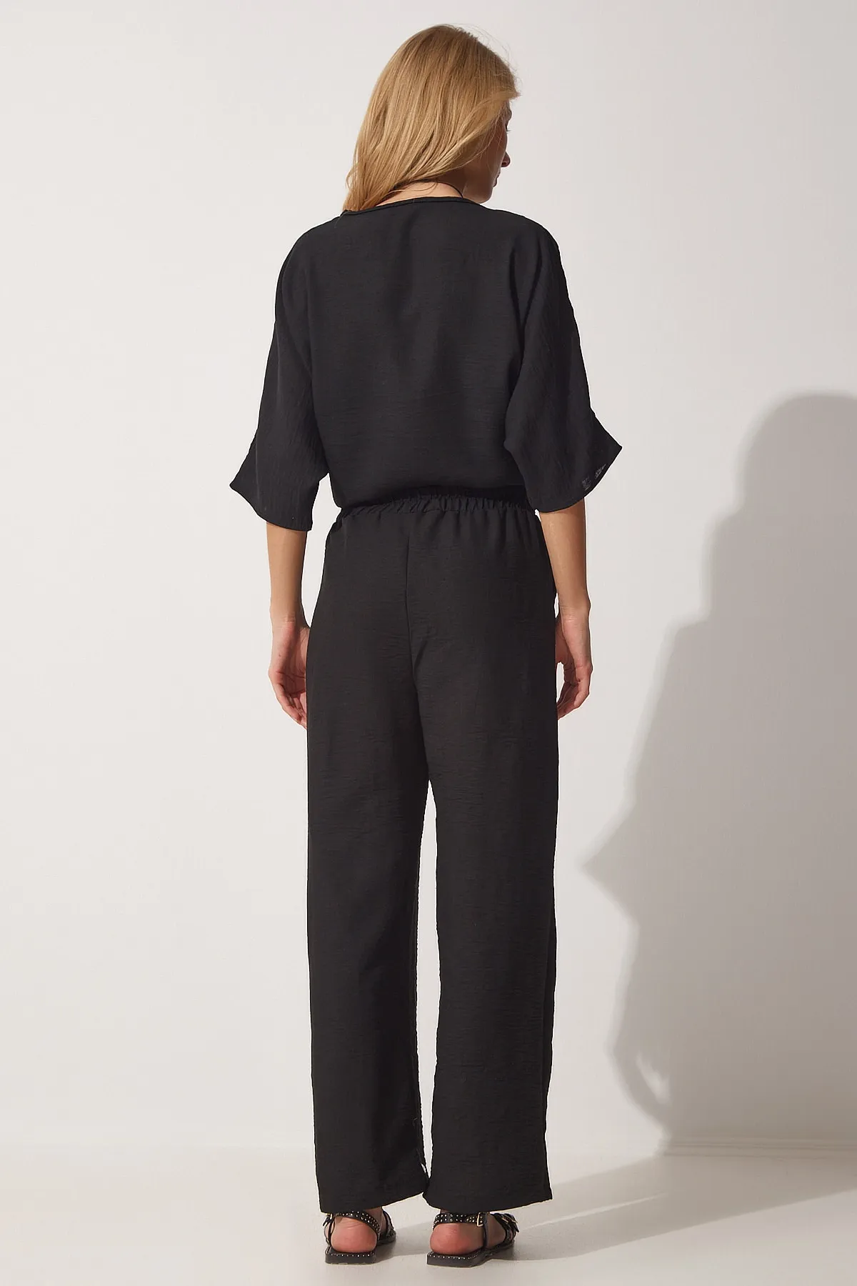 Happiness İstanbul  Schwarzes Ayrobin-Tunika-Hosen-Set mit Anhänger für Damen ZH00019
