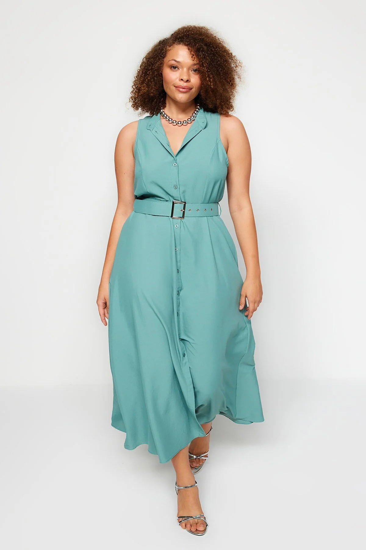Trendyol Curve  Mintgrünes gewebtes Hemdblusenkleid mit Gürtel TBBSS23AH00277