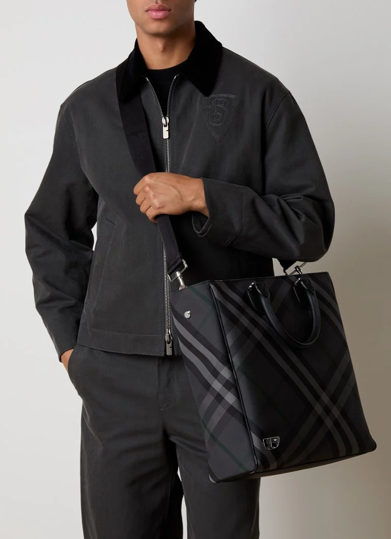 Torebka Burberry Grid z nadrukiem w kratkę i detalami ze skóry cielęcej.