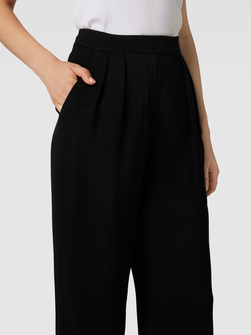 Stoffhose mit Aufschlag in schwarz