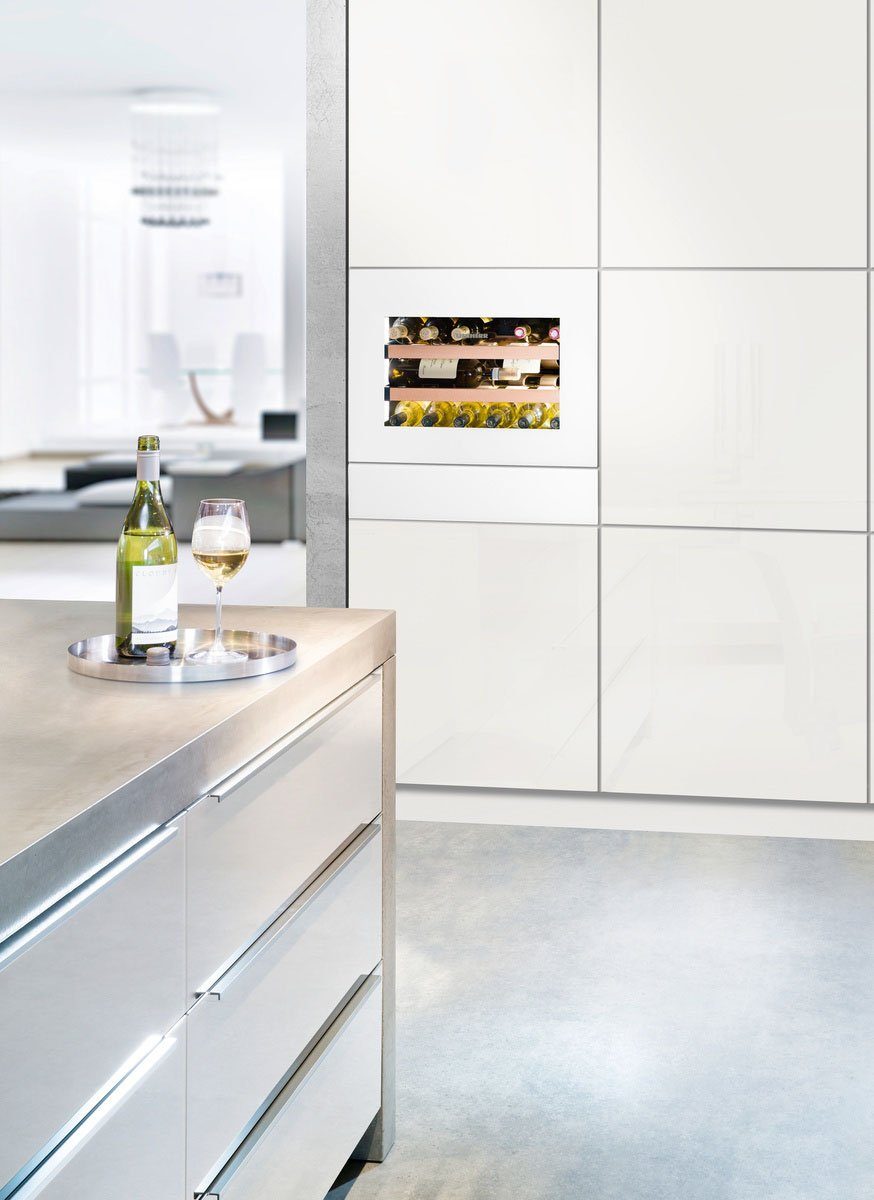 Liebherr Einbauweinkühlschrank WKEgw 582 GrandCru, für 18 Standardflaschen á 0,75l,FreshAir-Aktivkohlefilter, Kindersicherung