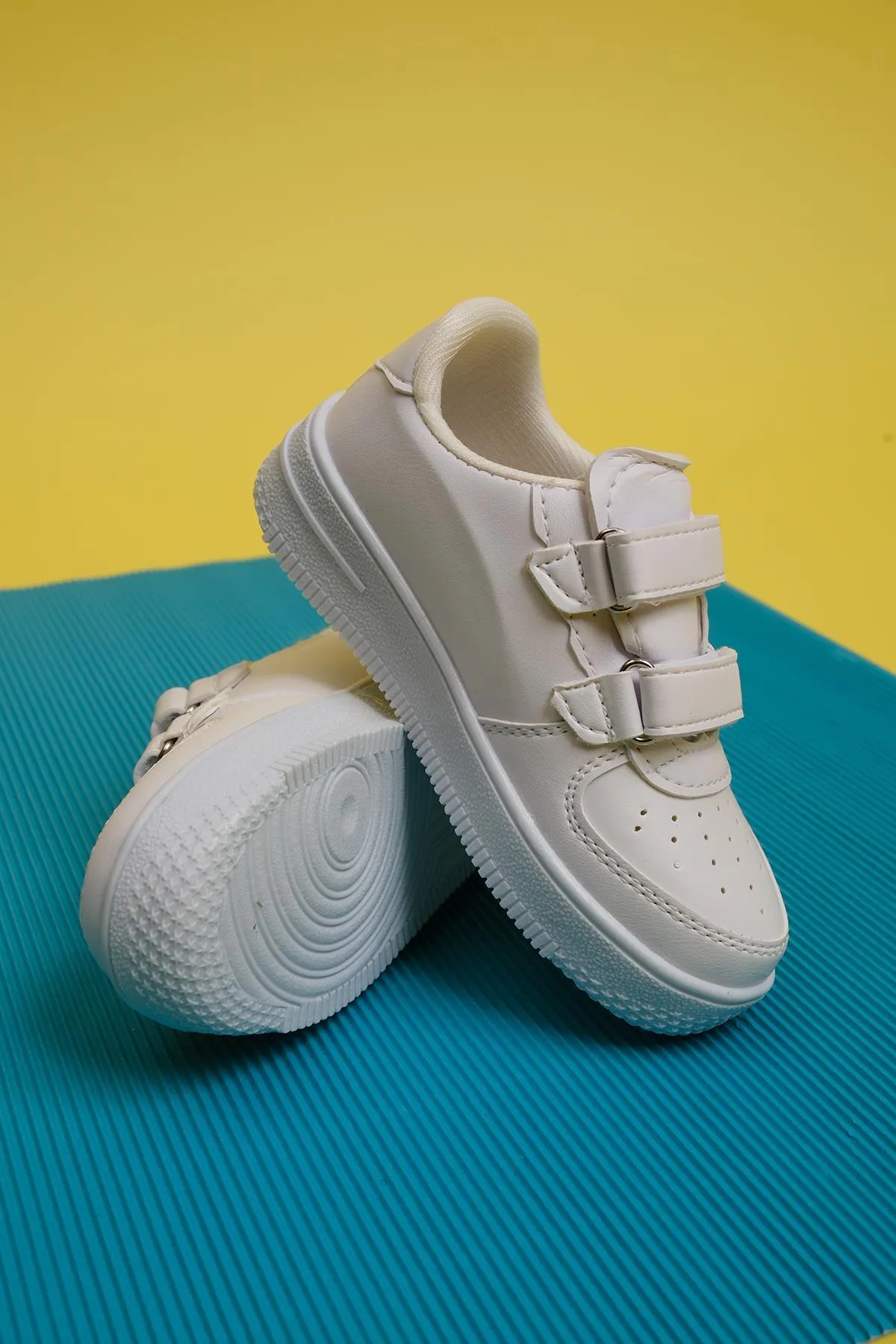 Oksit  Ezra Air Unisex Baby-Kinder-Sneaker mit dickem Sohlenband
