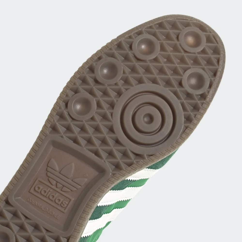 adidas Universal GX6916 / grün