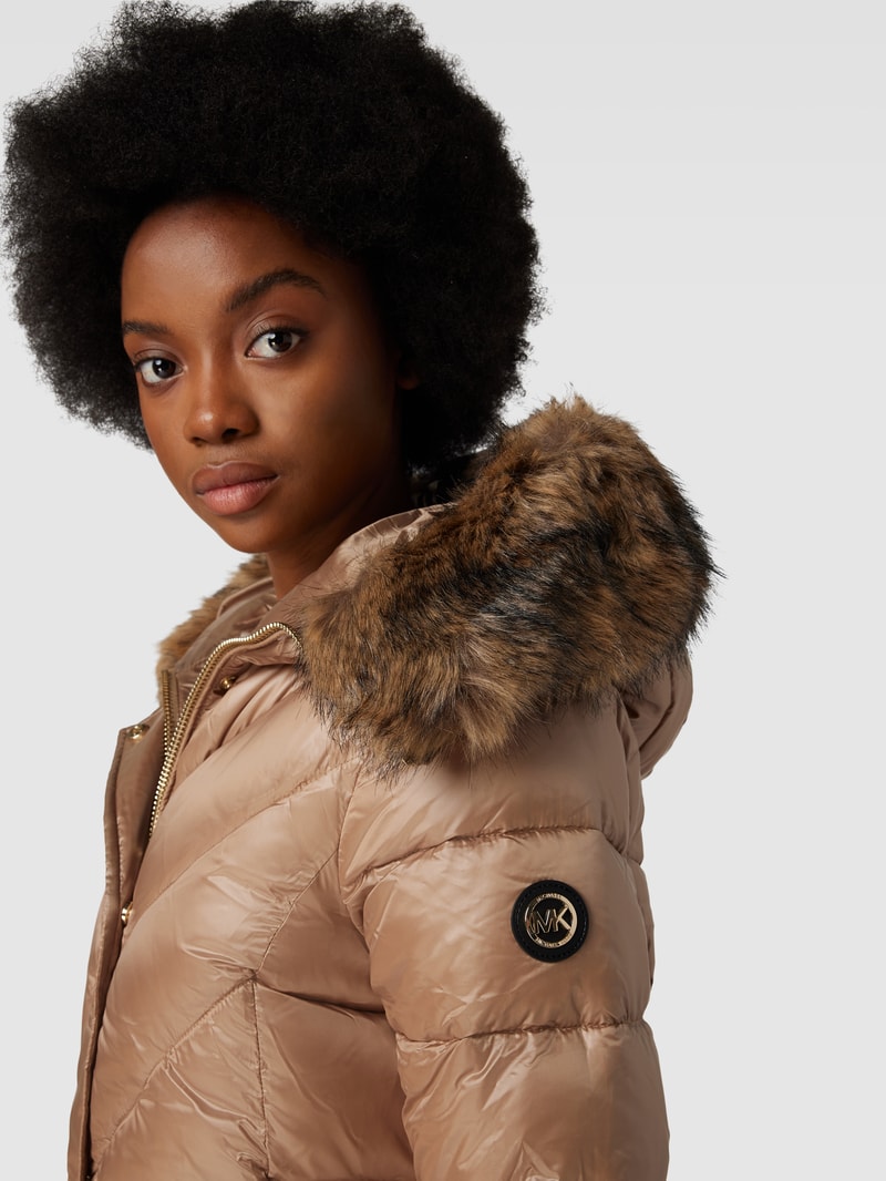 Steppjacke mit Kunstfellbesatz in gold