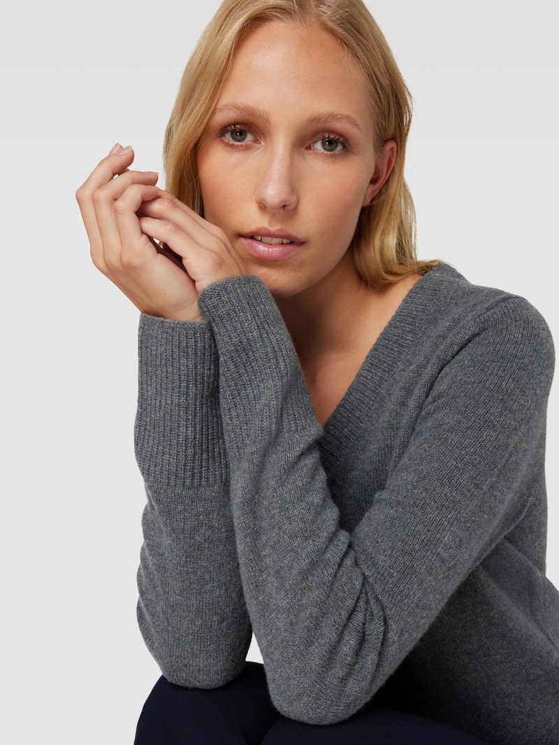 Strickpullover aus Wolle mit V-Ausschnitt in anthrazit meliert