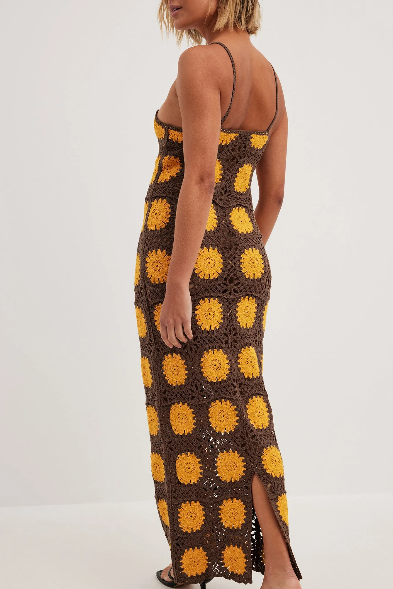 Gehäkeltes Maxi-Strickkleid