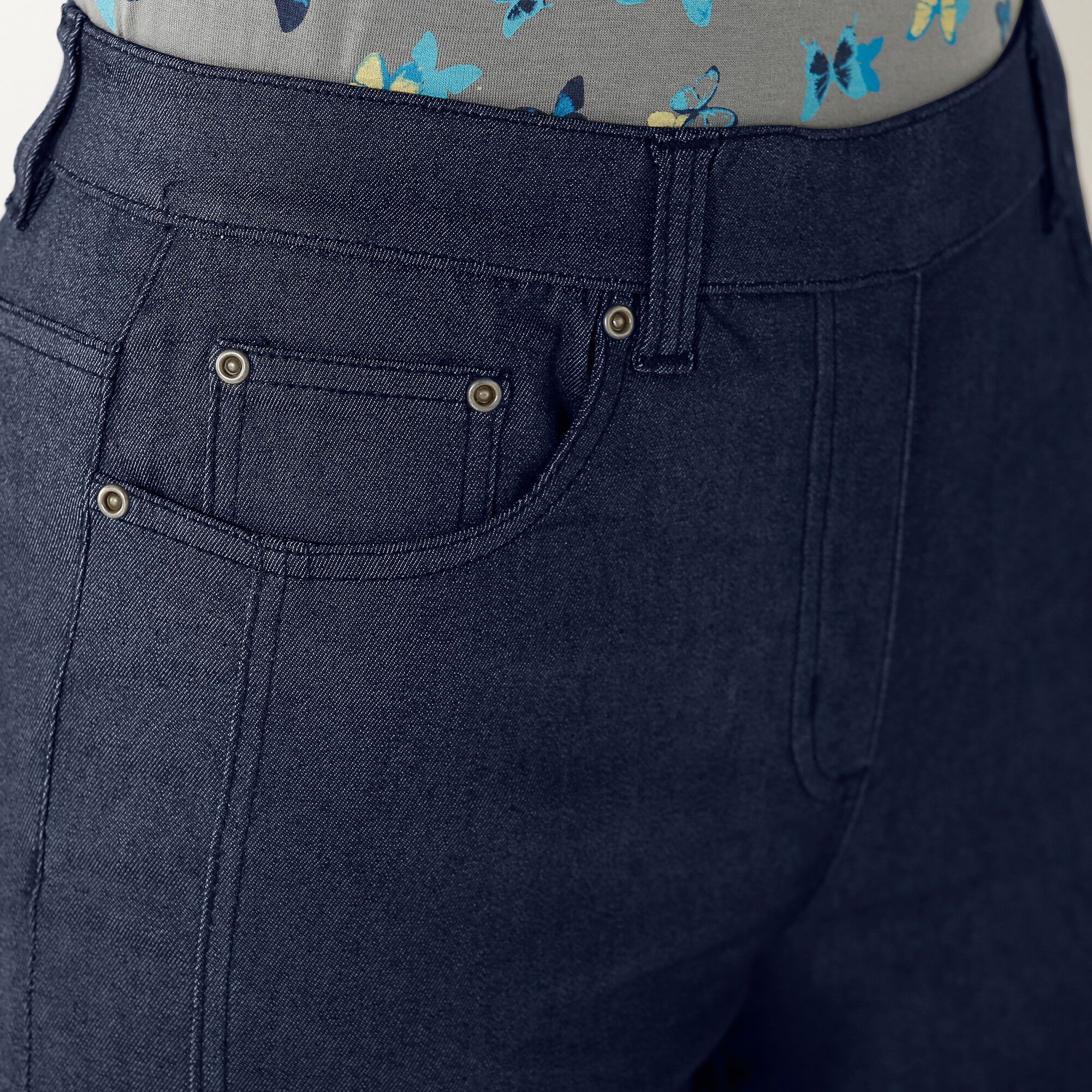 Pantalon stretch coutures affinantes