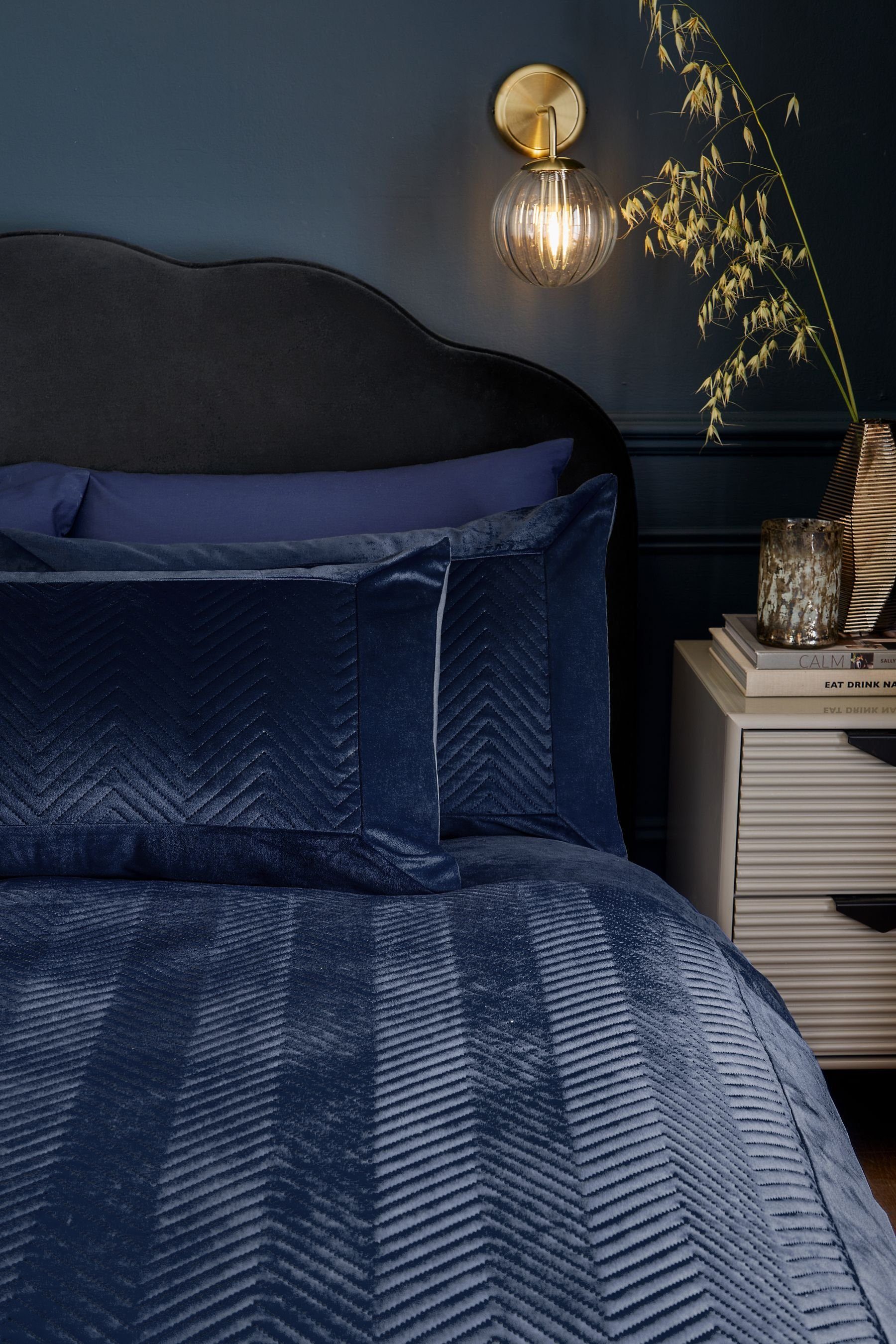 Bett-Set, Madison Bettwäsche, Samt mit Zickzacksteppung, Next, Bezug: Polyester