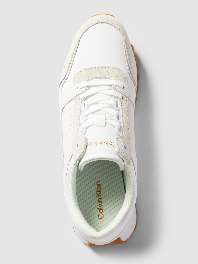Sneaker mit Label-Detail Modell 'LOW TOP LACE UP' in weiß