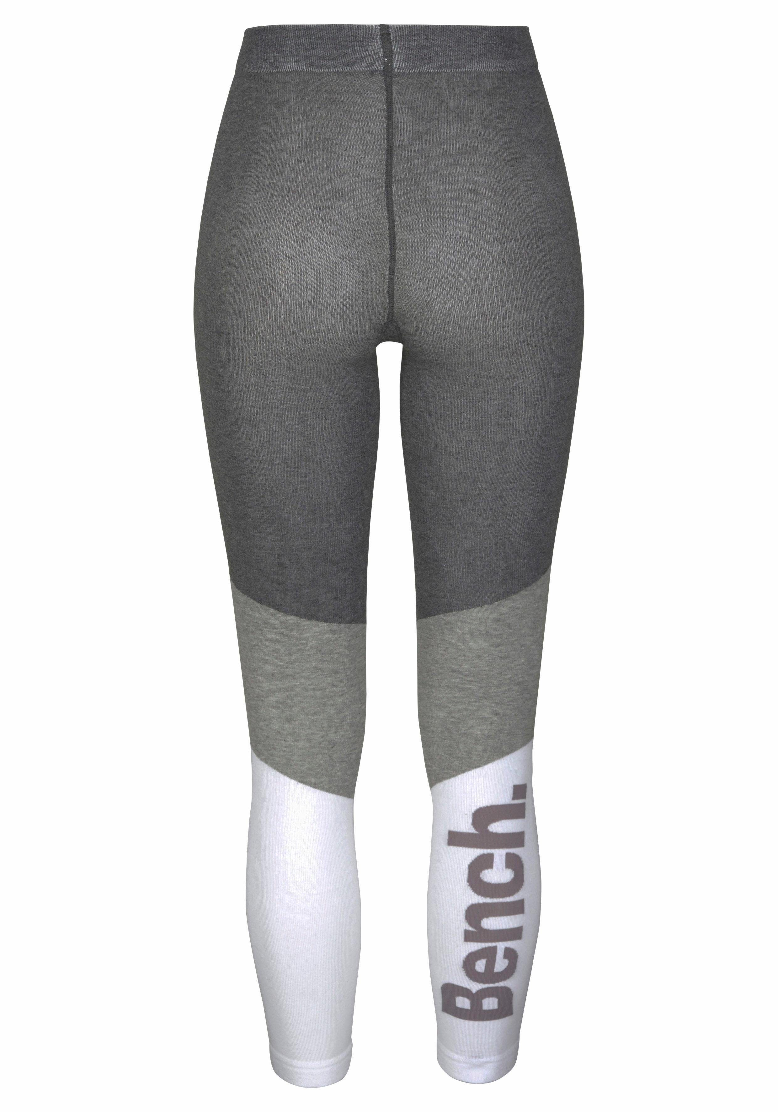 Bench. Strickleggings im sportiven Colorblockdesign